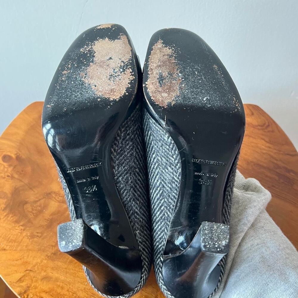 Burberry tweed buckle heels - Picture 6 of 6